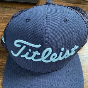 Titleist Tour Snapback Mesh Hat - Navy